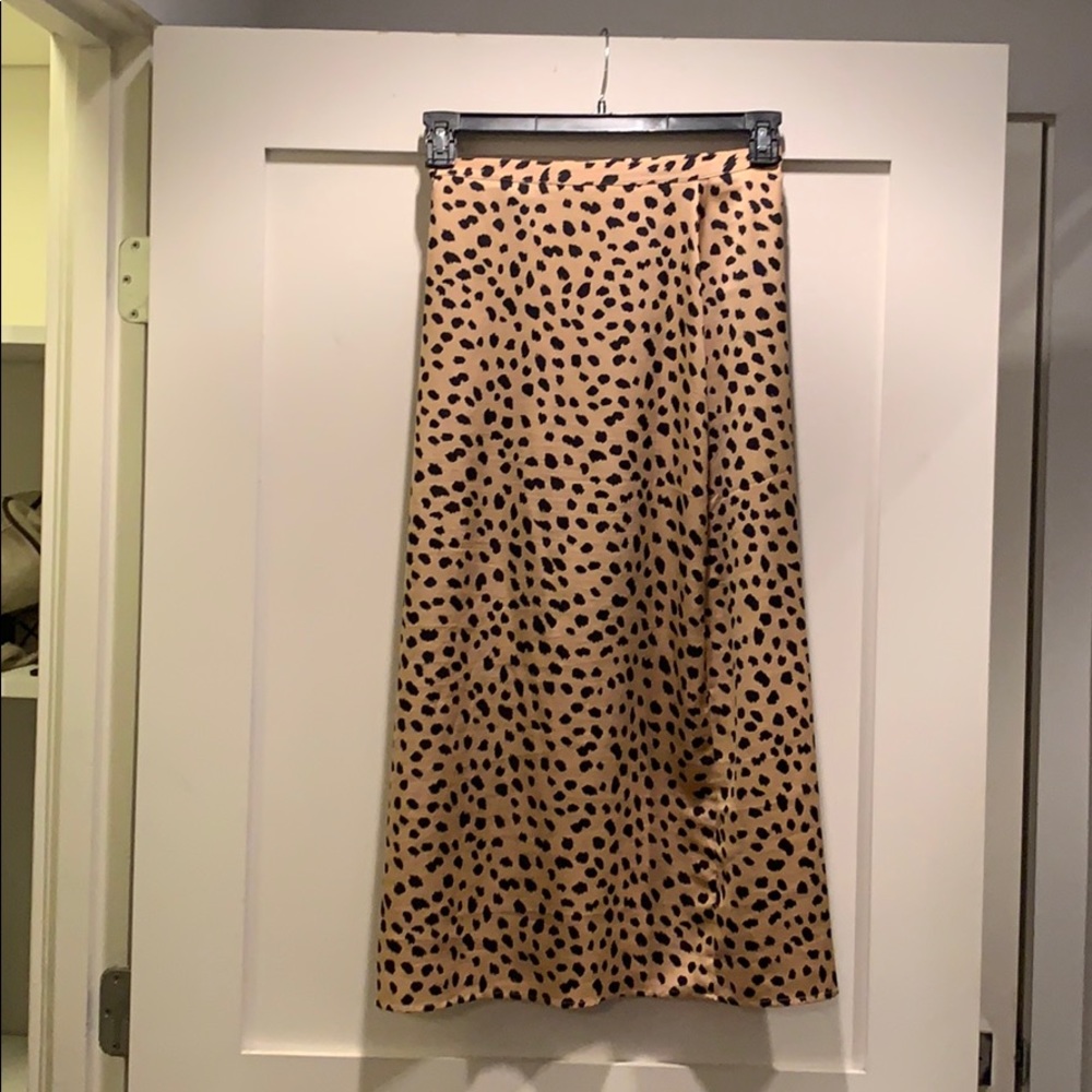 Forever 21 cheetah print skirt